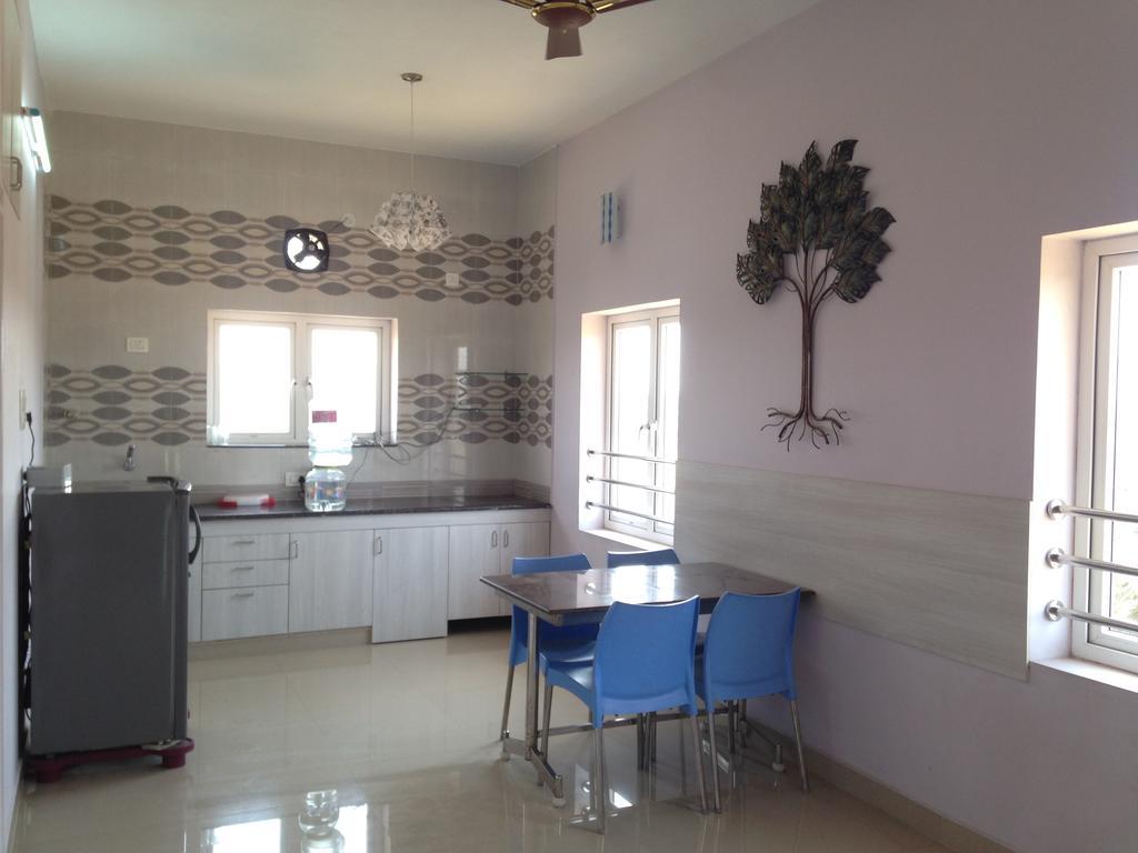 Oyo 4355 Goodland Guest house